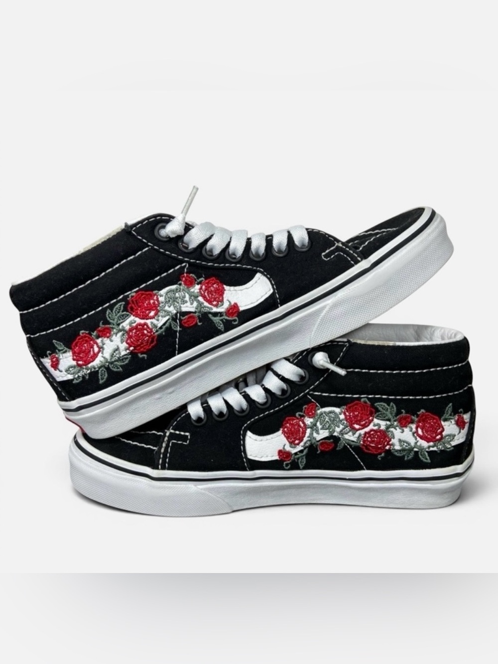 Vans Red Roses Embroidered Off the Wall Sneakers- menโs 4